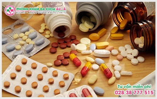 khi có các triệu chứng bệnh bệnh chàm người bệnh nên nhờ sự giúp đỡ của các bác sĩ da liễu để tránh những hậu quả nghiêm trọng về sau